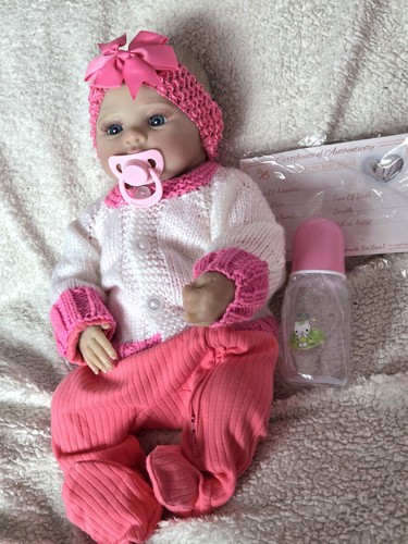 Rosa echt aussehende baby - rosa,